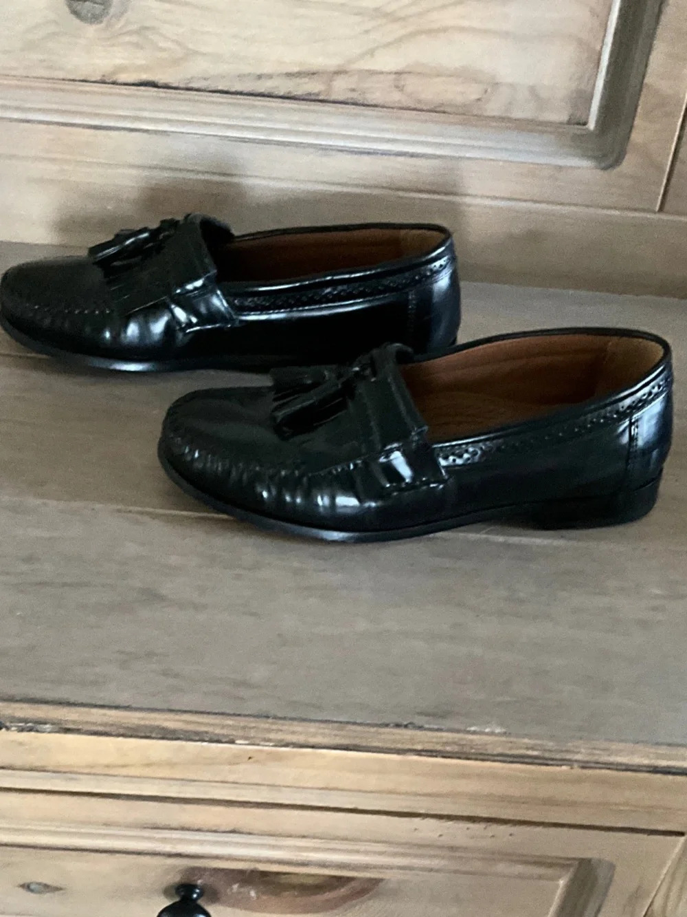 Bass Tassel Loafers 7.5D | Oxblood Black | Classic Leather | Slip-On